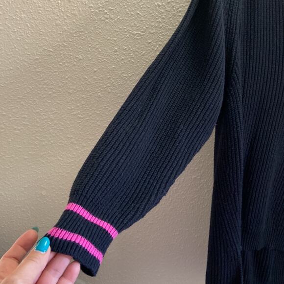 Express Women Oversized Black Raglan Tunic V-Neck Hi and low Sweater Size M - Picture 5 of 9